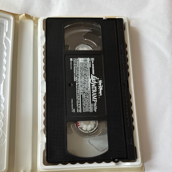 Lady and the Tramp VHS Tape, original - Picture 4 of 11